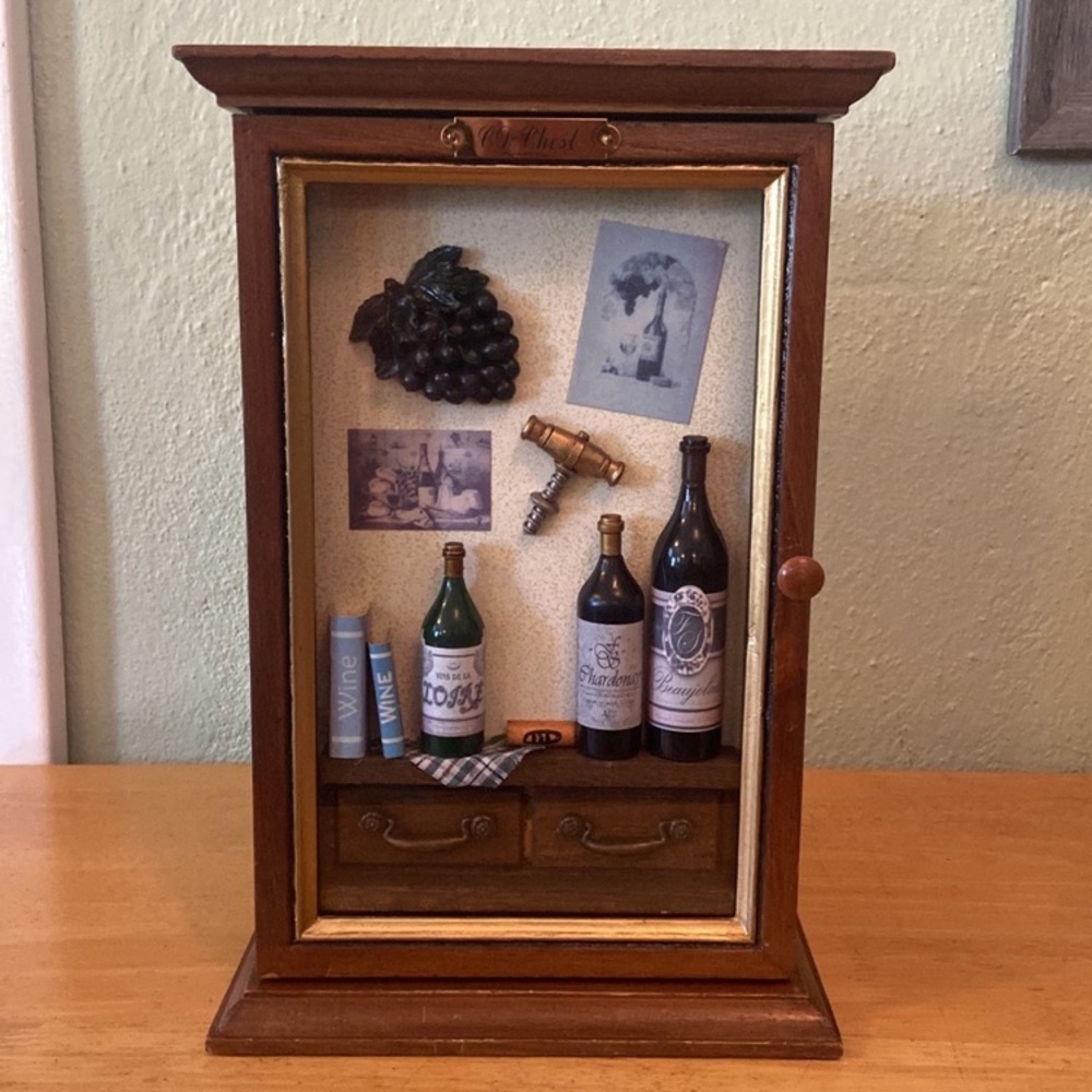 Arister Gifts Collectible Wood Shadow Box Chest